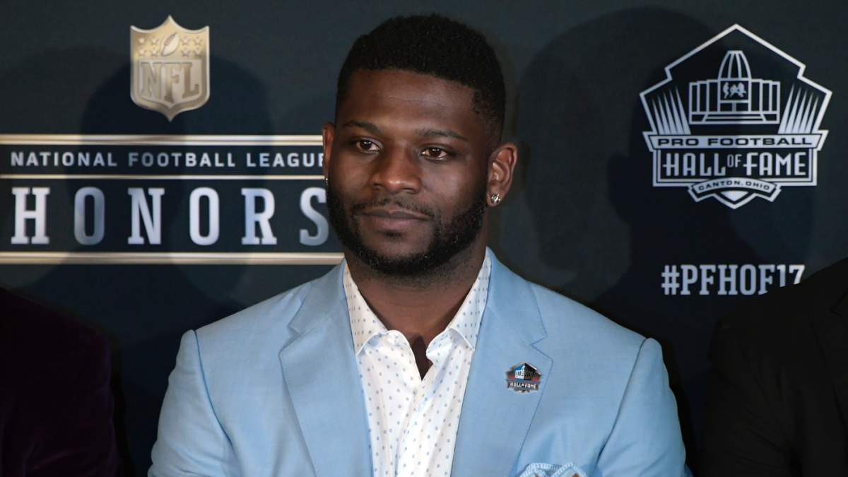 Running backs Terrall Davis, LaDainian Tomlinson steal show at Pro Football  Hall of Fame – The Durango Herald