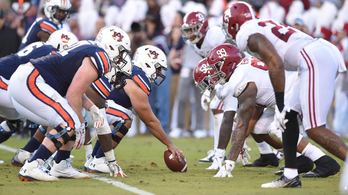 Jadwal sepak bola perguruan tinggi, Waktu kickoff Minggu 13: Alabama vs. Auburn di Iron Bowl ditetapkan sebagai SEC di game CBS