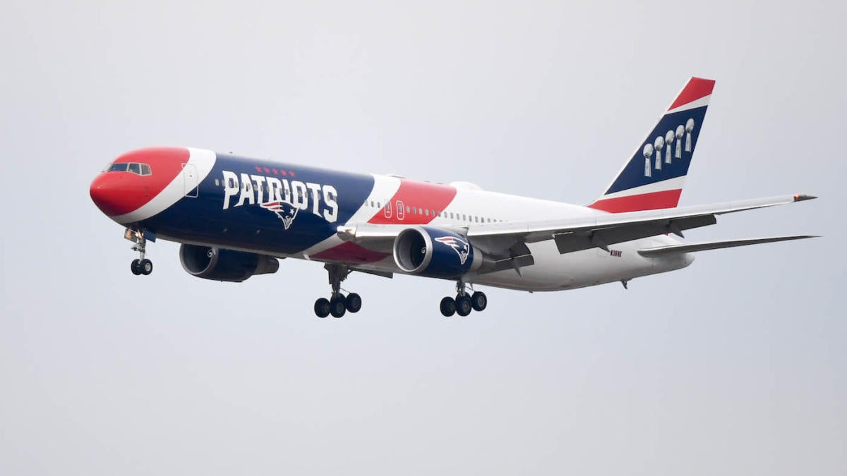 Patriots use team plane to help Mass., fly N95 in from China - The San  Diego Union-Tribune