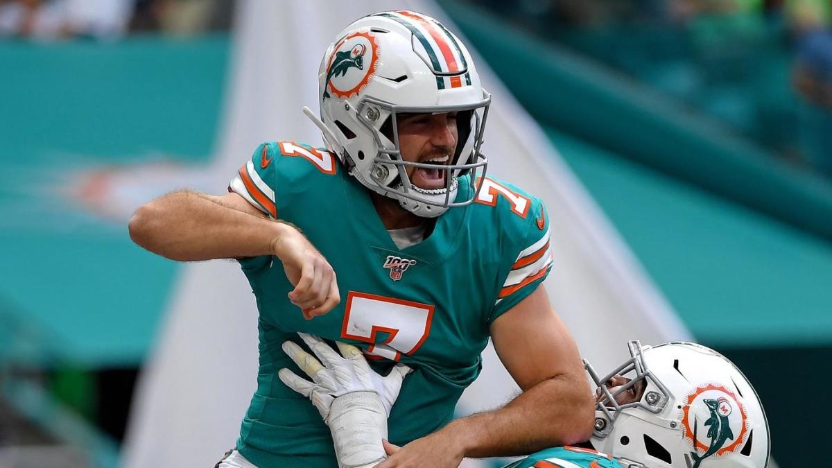 VIDEO: Dolphins Bamboozle Eagles With Punter-to-Kicker Trick Play TD