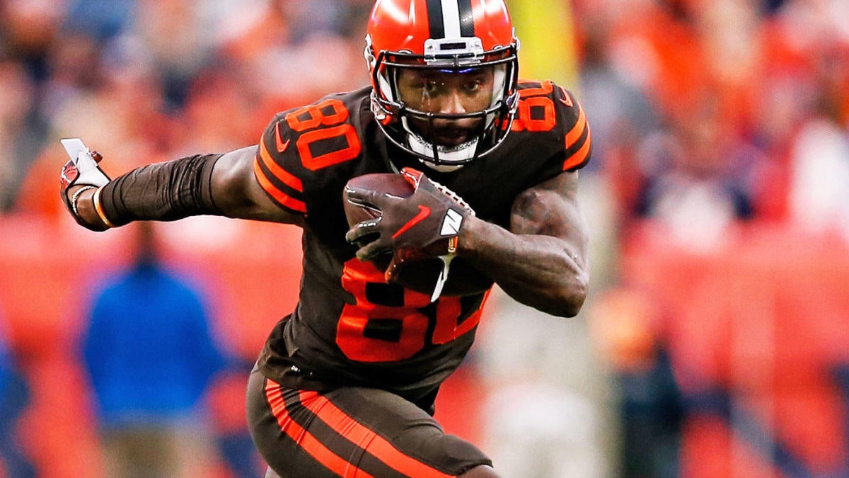 After acquiring Amari Cooper, Browns inform Jarvis Landry that he