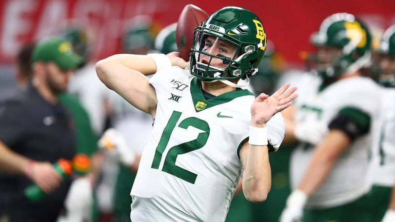 usatsi-13760598-charlie-brewer-baylor-qb-pregame-big-12-2019-1400.jpg