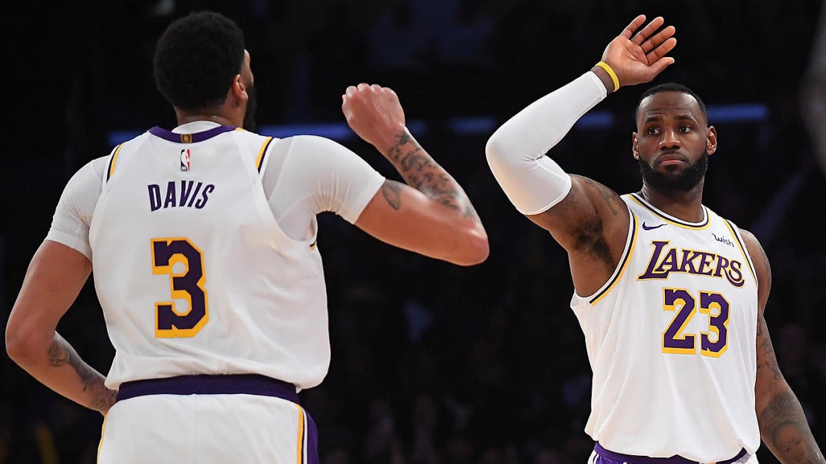 Lakers Injury Update Lebron James Anthony Davis Both Expected To Play Vs Clippers On Christmas Per Report Cbssports Com