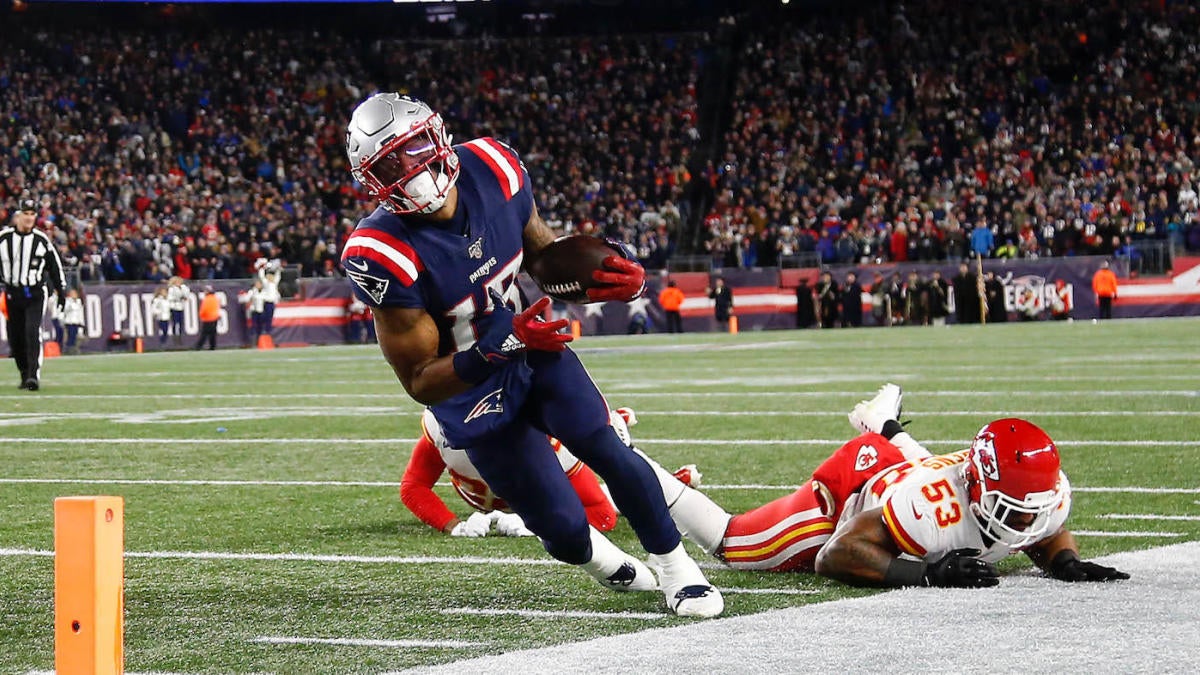 New England Patriots wide receiver N'Keal Harry catches a pass in the first  half of an NFL football game against the Cincinnati Bengals, Sunday, Dec.  15, 2019, in Cincinnati. (AP Photo/Gary Landers