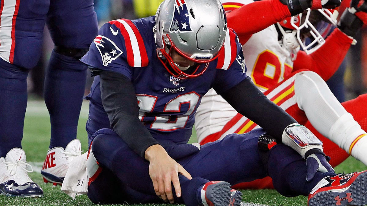 Tom Brady tweaks Red Sox, references Patriots' Super Bowl LI
