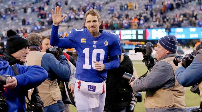 eli-manning-goodbye.jpg