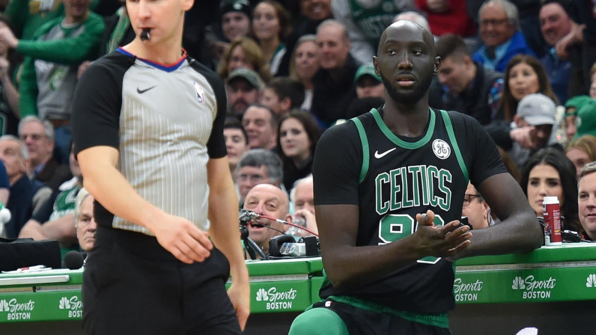 Celtics Tacko Fall Receives Mvp Chants Throws Down Alley Oop Catches Block In Mid Air In Win Vs Hornets Cbssports Com