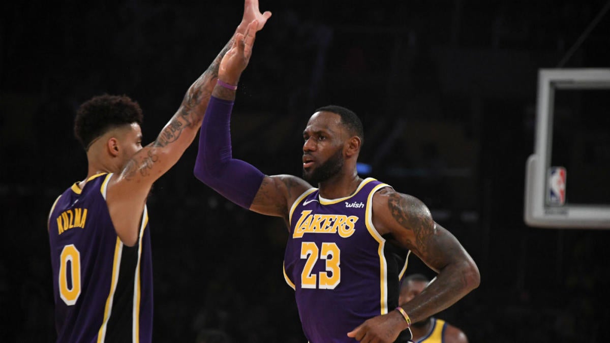 Lakers Lebron James Says There S No Beef Between Him And Kyle Kuzma After Trainer S Social Media Shenanigans Cbssports Com