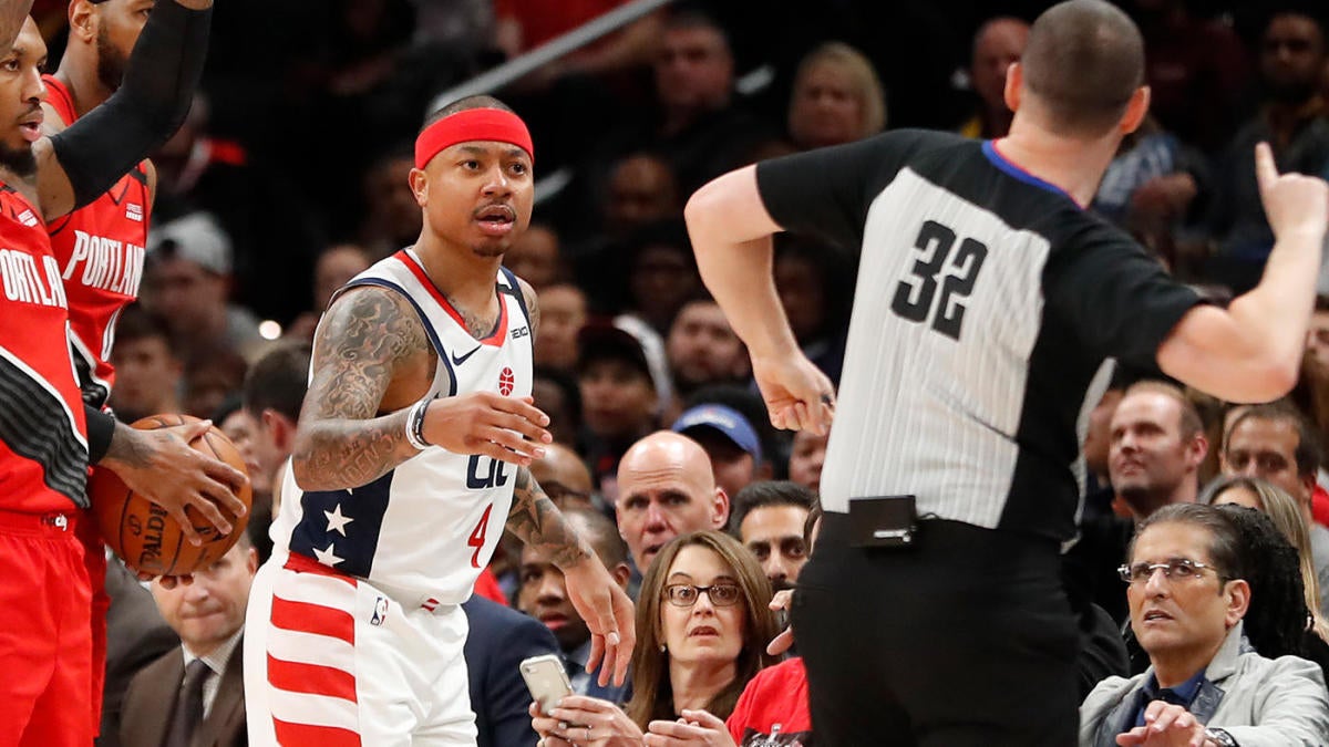 Isaiah Thomas Fined 25 000 For Making Inappropriate Contact With A Game Official After Friday S Ejection Cbssports Com