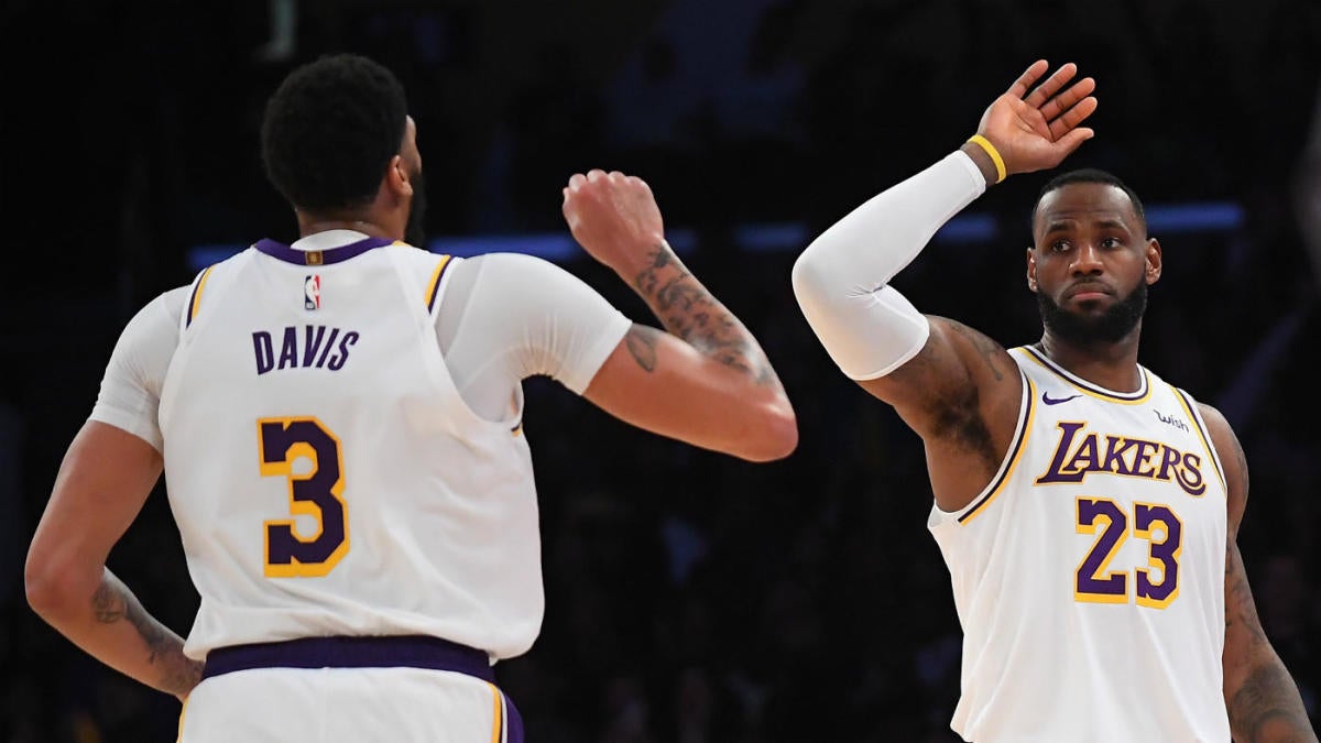 Uni Watch - Los Angeles Lakers bring back Showtime with latest