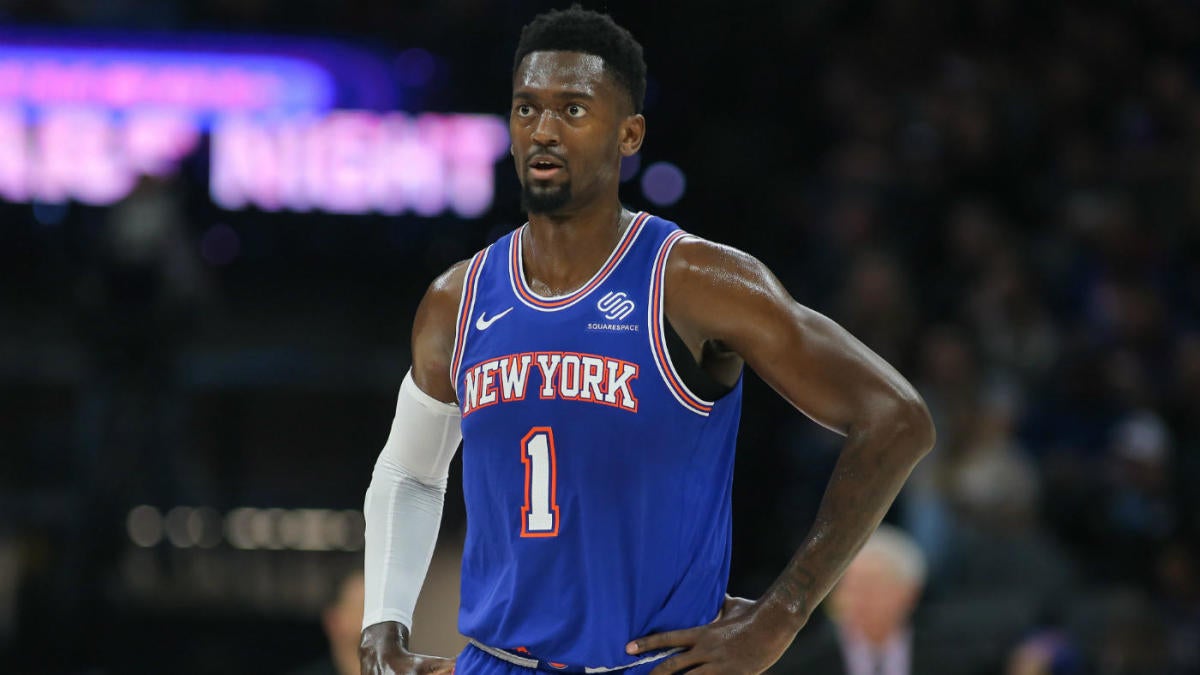 Knicks vs. Lakers: Bobby Portis ejected for smacking ...