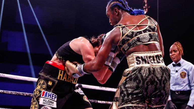 Claressa Shields dominates Ivana Habazin, becomes fastest fighter to ...