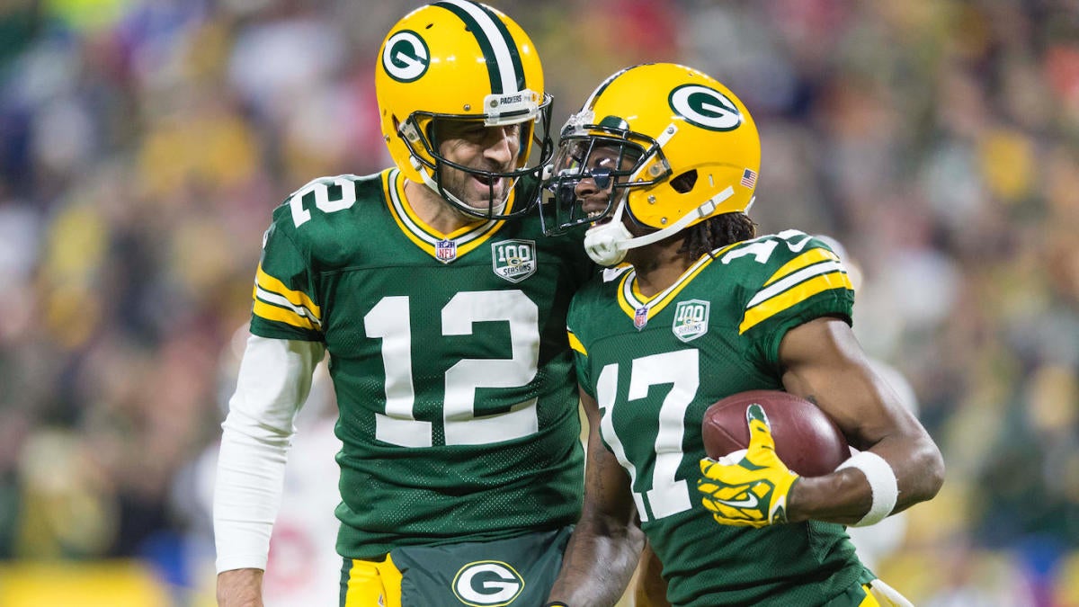 A dupla Rodgers e Adams é uma das mais eficientes da liga, e neste sábado terá o maior desafio, encarar uma forte defesa. Jogadas de playaction foram eficientes na temporada, sendo o ponto fraco da defesa do Rams. Foto: Ron Chenoy/CBS Sports