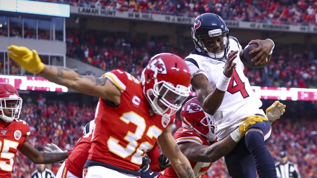 Kansas City, United States. 12th Jan, 2020. Houston Texans quarterback  Deshaun Watson (4) attempts to get away from Kansas City Chiefs strong  safety Tyrann Mathieu (32) during the AFC Divisional Playoff game