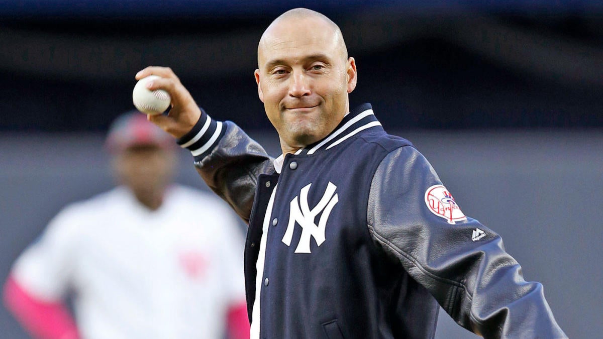 ESPN - MJ giving Derek Jeter his flowers 💐