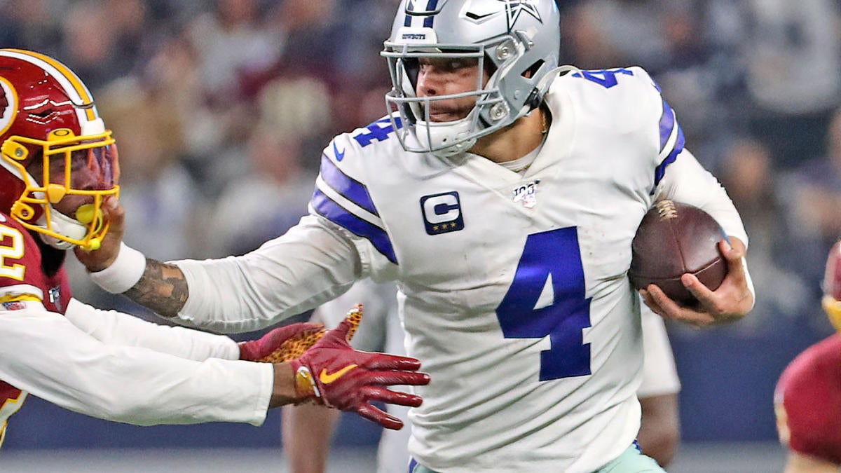 Dak Prescott Pays Respect to Ezekiel Elliott with Pregame Outfit