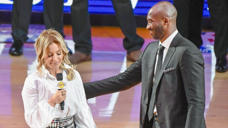jeanie-buss-kobe.jpg