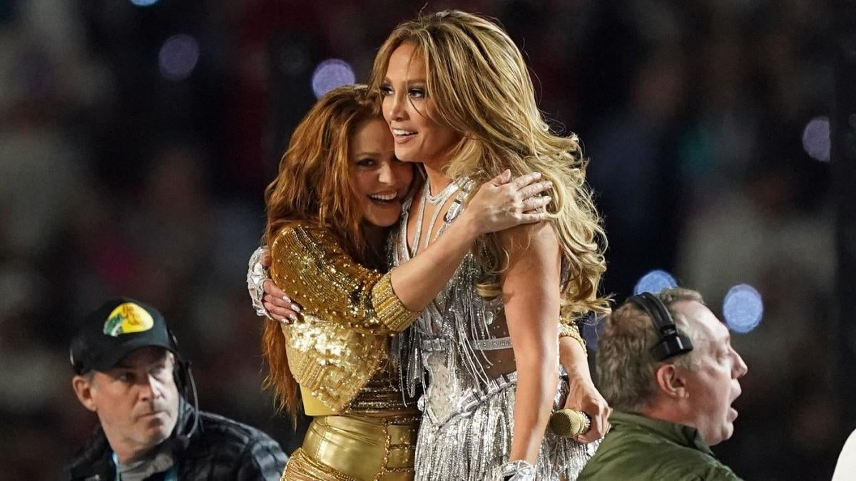 Super Bowl 2020 Halftime Show: Watch Jennifer Lopez and Shakira's  Incredible Performance