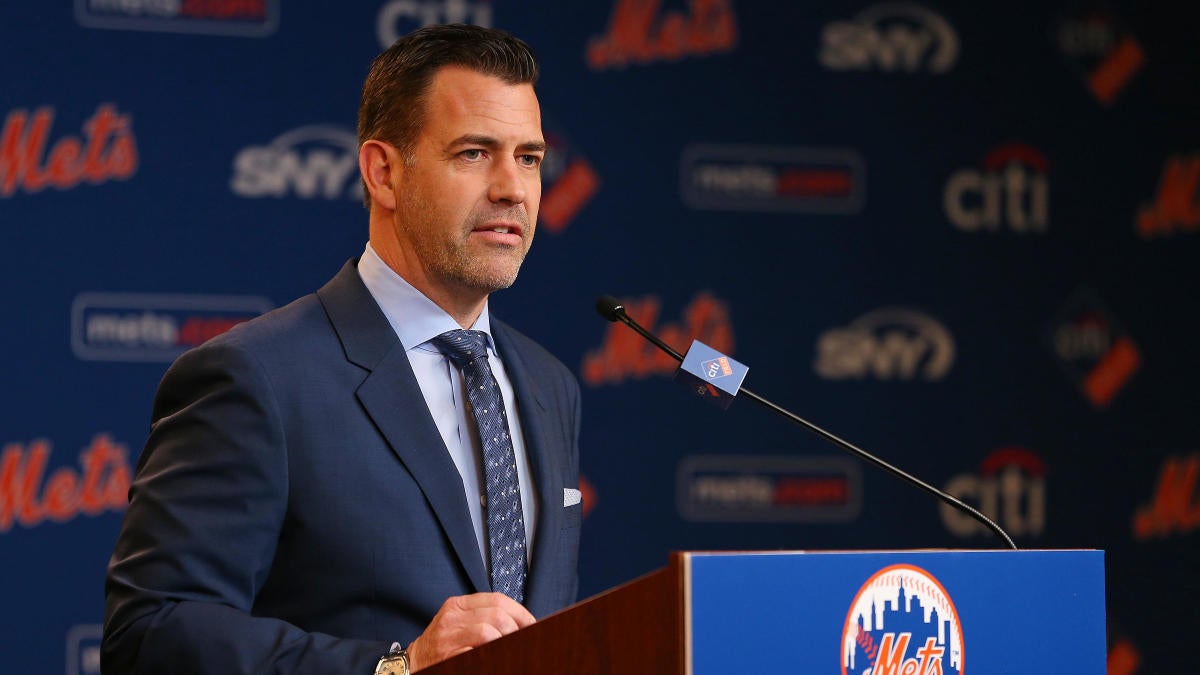 Mets GM Brodie Van Wagenen apologizes after video surfaces accusing Rob  Manfred of suggesting one-hour walkout - CBSSports.com