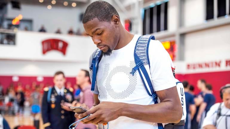 Kevin Durant talks Twitter burner accounts, Kyrie Irving and the Knicks ...