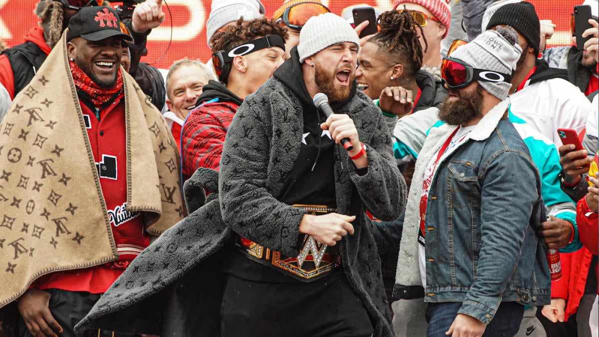 Coat Travis Kelce wore for victory parade, rally costs $18,600