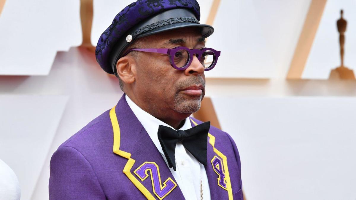 Oscars 2020: Spike Lee wears 'Lakers' tuxedo for Kobe Bryant