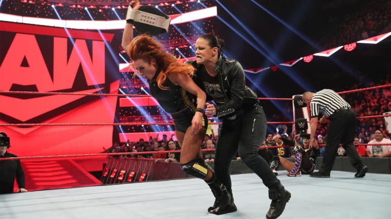 shayna-baszler-becky-lynch-wwe-raw.jpg