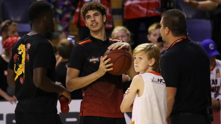 lamelo-ball.jpg