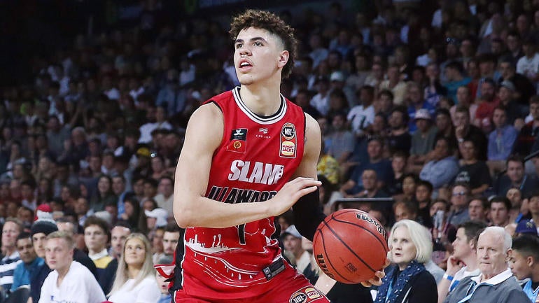 lamelo-ball.jpg