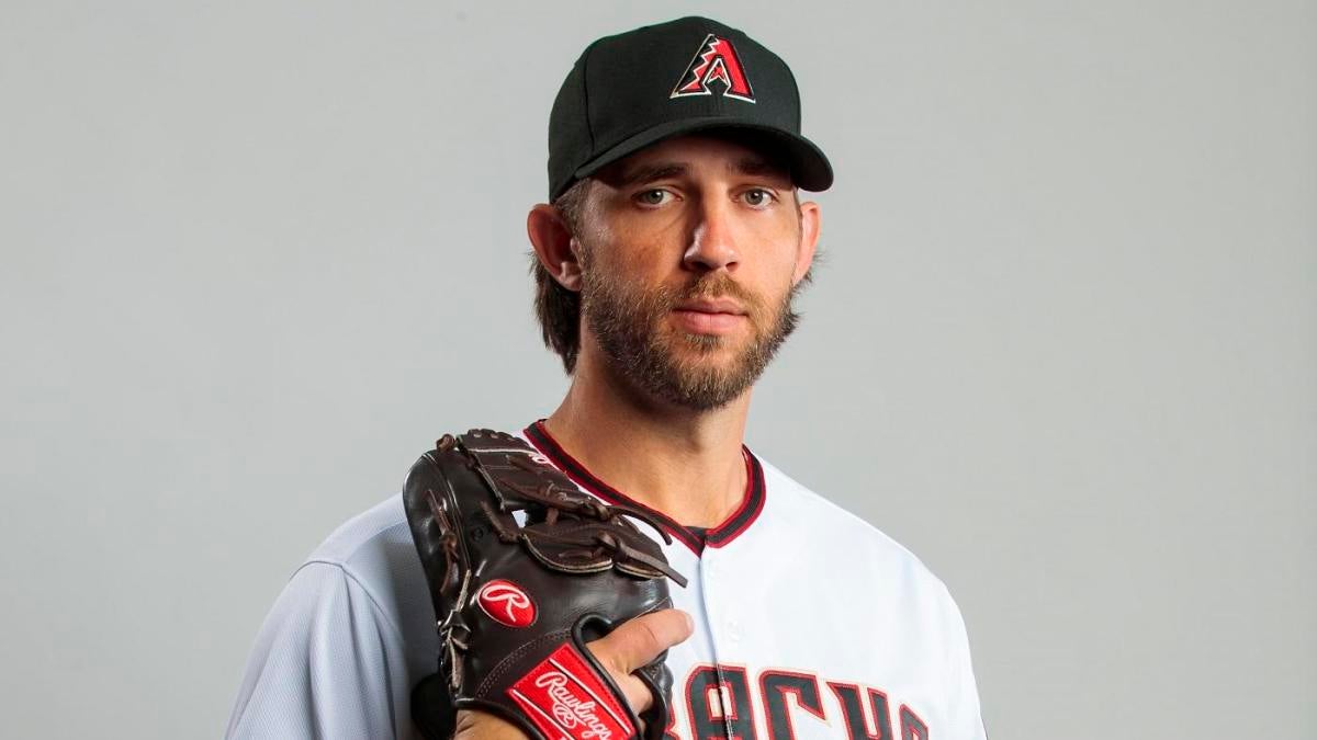 Madison Bumgarner uses a fake name to regularly participate in