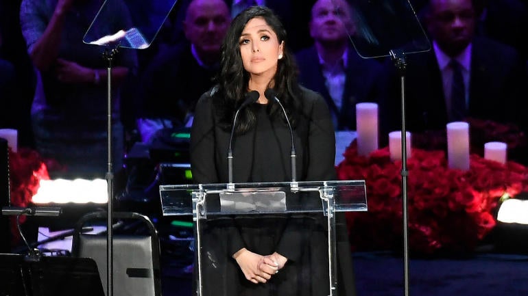 gettyimages-1208416408-vanessa-bryant-kobe-memorial-2020-1400.jpg