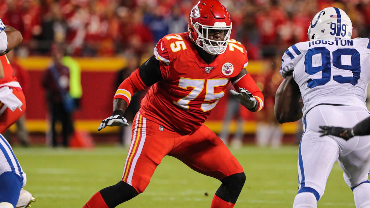 Browns trade 2015 1st round pick Cameron Erving to Chiefs 