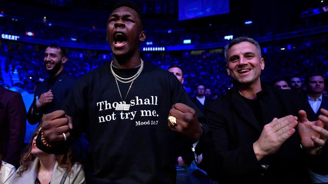 israel-adesanya-fan.jpg