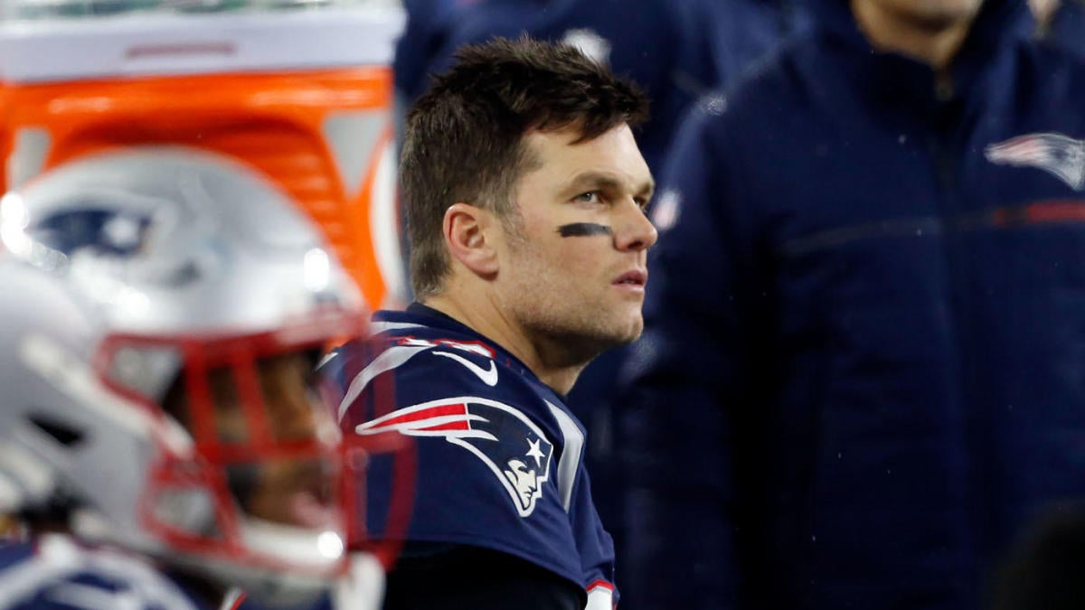 Boston Offers Bouquets to Tom Brady and Disdain to the Patriots