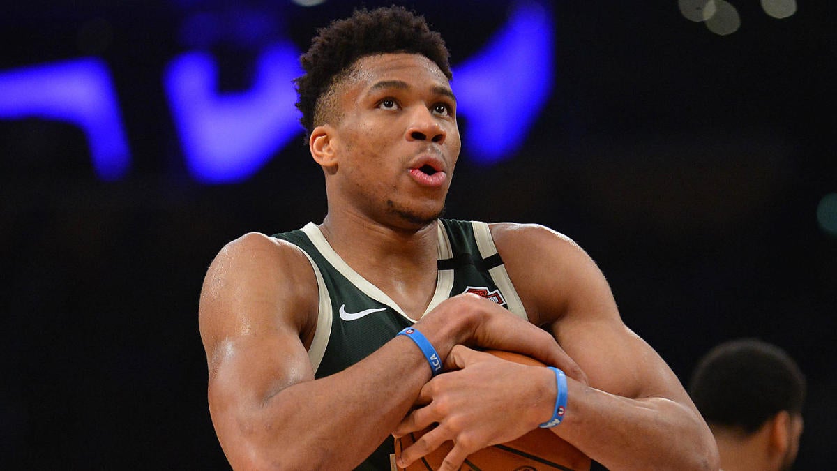 Report: Bucks Confident 'For Quite Some Time' Giannis Will Sign New  Contract, News, Scores, Highlights, Stats, and Rumors
