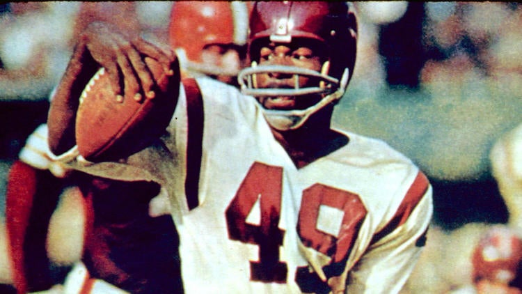 Pro Football Hall of Famer Bobby Mitchell, who starred for Browns and  Redskins, dies at 84 