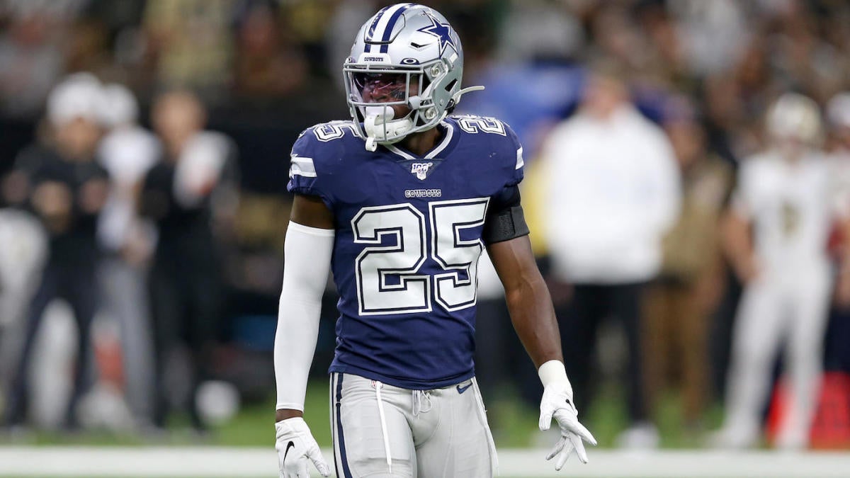 Minnesota Vikings safety Xavier Woods plays against the Dallas