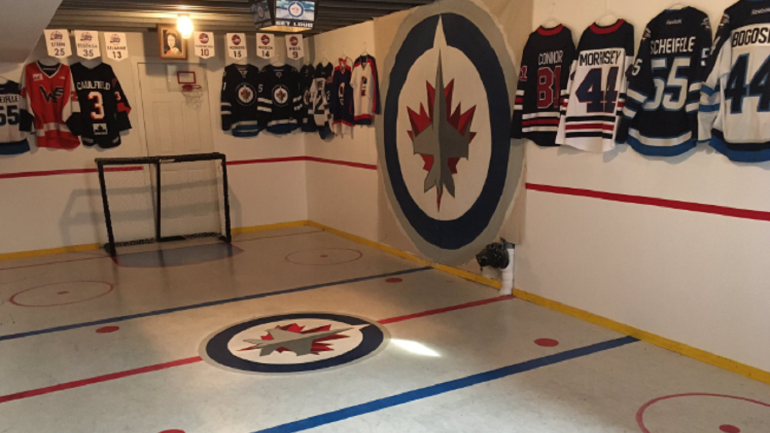winnipeg-jets-basement-rink-twitter.png