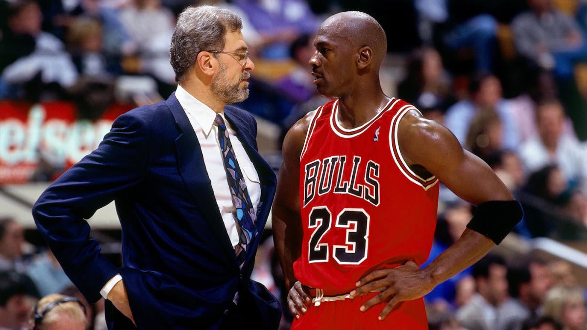 What 'The Dance' doesn't tell you about Michael Jordan, Phil Jackson the of Chicago Bulls - CBSSports.com
