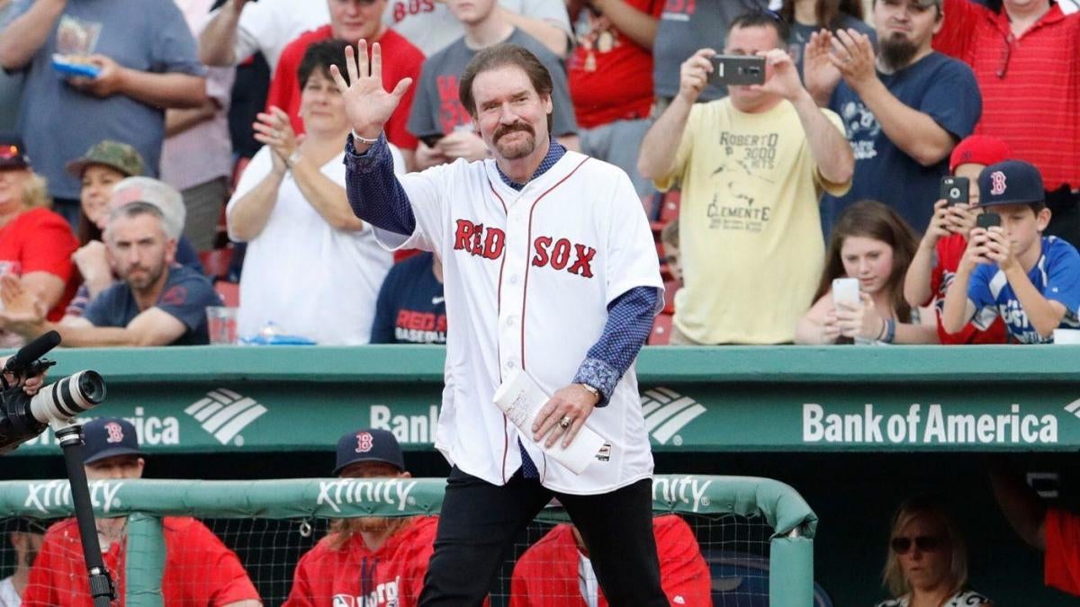 Wade Boggs wonders if he had coronavirus, got it from Red Sox ace