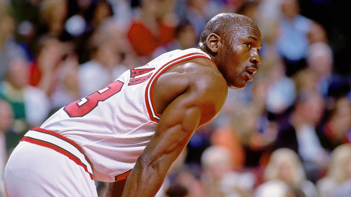 indlæg reagere Stejl Michael Jordan's forgotten moments: From clutch playoff shots with Bulls,  to throwback nights as aging Wizard - CBSSports.com
