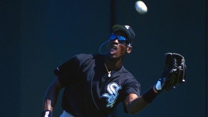 michael-jordan-baseball.jpg