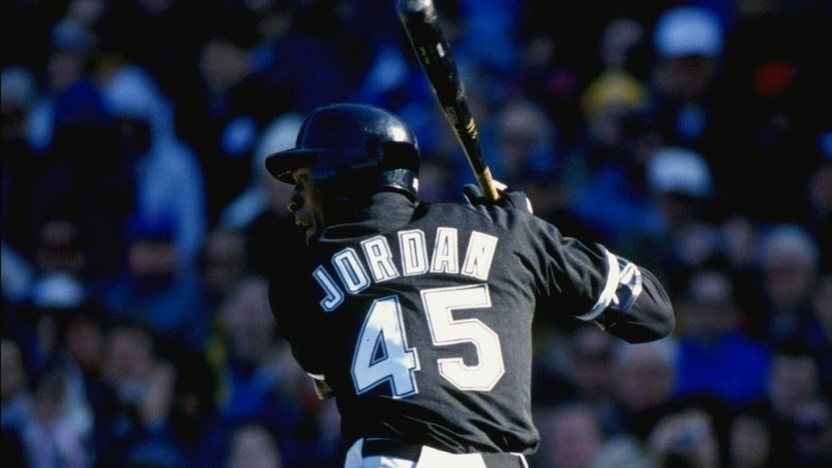 how long did michael jordan play baseball