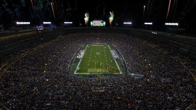 NFL: Detroit Lions at Green Bay Packers
