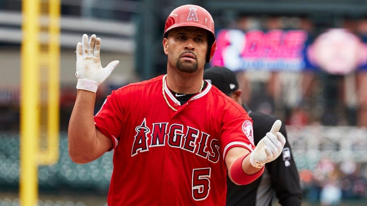 Albert Pujols donates nearly $200K to help furloughed Angels