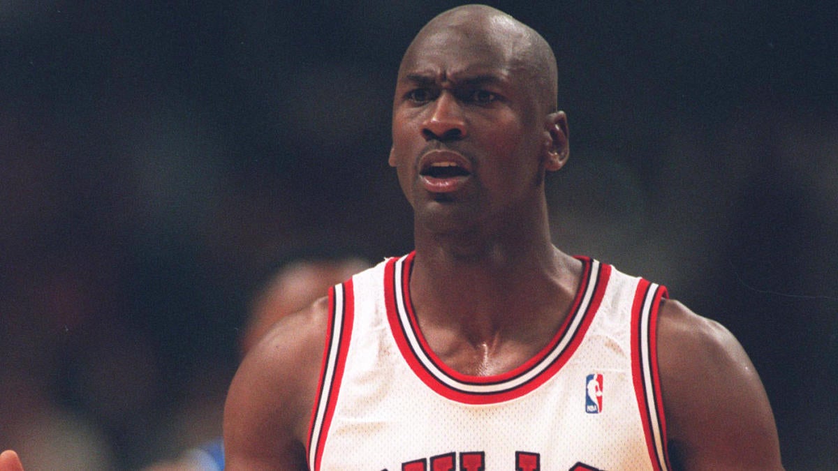 Michael Jordan's Jersey Retirement in 1994 : r/michaeljordan