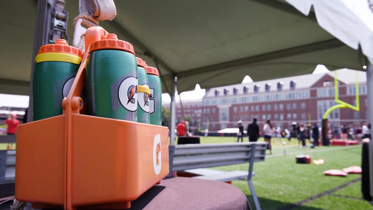 gatorade-bottles-practice-maryland.jpg