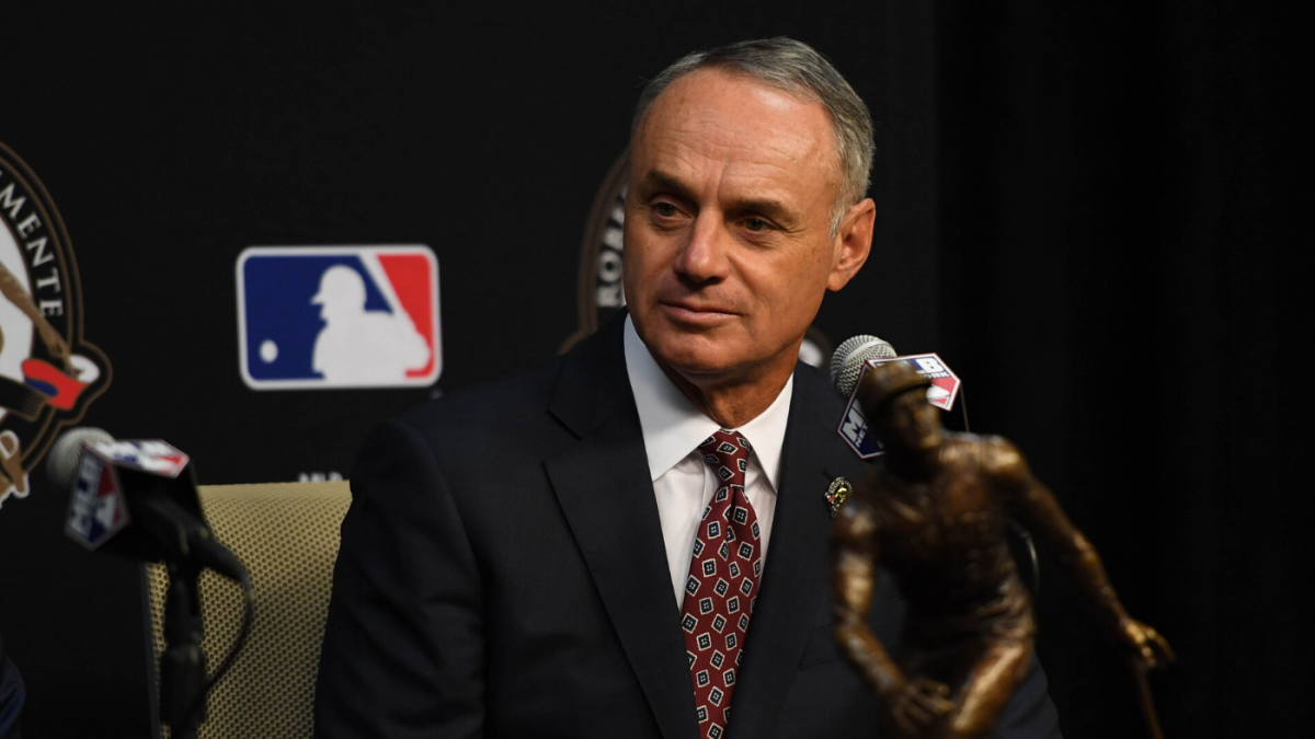 Some MLB owners 'perfectly willing' to cancel 2020 season to save money, per report - CBS Sports