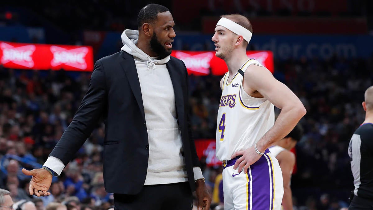 LeBron James Shouts Out Alex Caruso After Huge Alley-Oop Pass