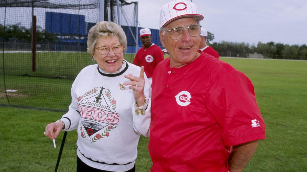 Cincinnati Reds - Today in Reds history, 1999: Marge Schott agrees